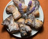Foto del paso 11 de la receta: Lacitos de hojaldre con crema de chocolate y piñones