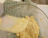 A picture of step 2 of 'Flat top' Vanilla cake.