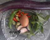 Foto langkah ke 1 dari resep TERONG PANGGANG TEFLON OLES MADU PECAH TELUR MOM 'K2'.