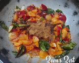 A picture of step 2 of Indian Plum Chutney.