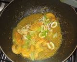Foto langkah ke 5 dari resep Cumi Udang Tumis Mentega.