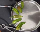 भरवा मिरची(bharva mirchi recipe in marathi) रेसिपी स्टेप 1 फोटो