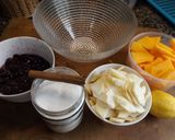 Foto del paso 1 de la receta Confitura de calabaza con cerezas al oporto y manzanas