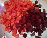 A picture of step 1 of Beet Gajar Halwa.