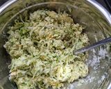 Une image de l'étape 3 de °Beignets de courgettes au parmesan°.