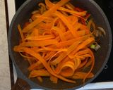 Φωτογραφία βήματος 3 της συνταγής Noodles με λαχανικά και κοτόπουλο 🍜