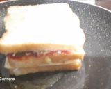 A picture of step 5 of Cheesy Twist Veggie Sandwich.