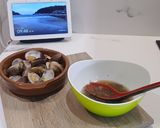 Foto del paso 4 de la receta: Almejas al Vapor con Vinagreta Templada de Chalota al Jerez y Cilantro