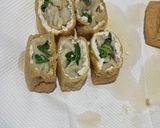Foto langkah ke 5 dari resep Tahu Kantong Jamur Kemangi.