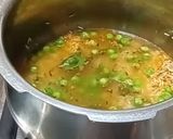 A picture of step 3 of Matar pulao.