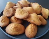 Une image de l'étape 5 de Madeleines (allégées en beurre).