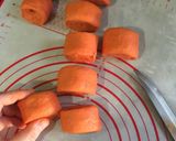 Hình bước làm 6 của món Bánh bao gấc hình heo con