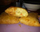 Foto langkah ke 4 dari resep Martabak Telur Kari Indomie.