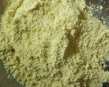 A picture of step 2 of Besan ki burfi.