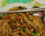 Foto langkah ke 3 dari resep Kwetiauw Goreng Bakso.