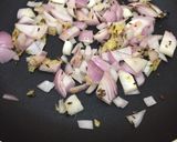 A picture of step 2 of White matar chole.