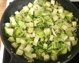 Foto del paso 2 de la receta: Quiche de calabacín y lacón