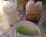Foto langkah ke 1 dari resep Smoothies Timun & Kelapa Muda.