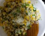 A picture of step 2 of Cheese chilli corn toast.