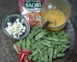 Foto langkah ke 1 dari resep Buncis Tumis Telor Saus Pedas.