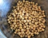 A picture of step 1 of ☆Easy☆ Hummus, Chickpeas, only mixing.