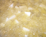 Foto del paso 1 de la receta: Tortilla de papas, calabacín y salmón