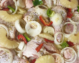 Foto del paso 3 de la receta: 🍗🍍Pollo al horno con papas, con jugo de piña y naranja