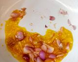 Foto langkah ke 1 dari resep Indomie ala Burjo topping Jamur Kuping.