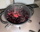 A picture of step 4 of Mulberry Jam (from my garden).