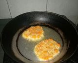 Foto langkah ke 4 dari resep Telur dadar oatmeal.