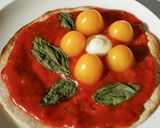 A picture of step 4 of 10 minutes recipeㅣTomato Daisy Pizza 🍕.