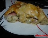 Foto del paso 1 de la receta: Calzone de jamón, queso y aceitunas
