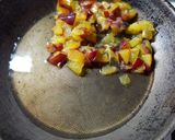 Foto del paso 1 de la receta: Budín de ciruelas amarillas frescas