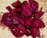 பீட்ரூட் மைசூர் பாக் (Beetroot Mysore Pak recipe in tamil) ரெசிபி ஸ்டேப் 1 புகைப்படம்