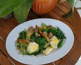 Foto langkah ke 5 dari resep Tumis sawi hijau plus ceplok telur puyuh.... 😄😄😄.
