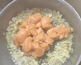 Foto del paso 2 de la receta Arroz con pollo y verduras de temporada
