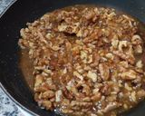 Foto del paso 2 de la receta: Mega tarta de nueces caramelizadas y crema