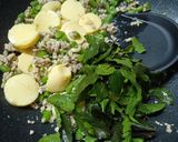 รูปขั้นตอนการทำที่ 4 ของ กะเพราหมูสับ เต้าหู้ไข่ คลีน