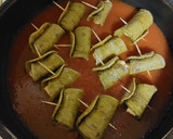 Foto del paso 3 de la receta: Rollitos de nopal con queso en caldillo de jitomate