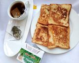 A picture of step 3 of Fried bread with Egg.
