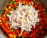 Foto del paso 3 de la receta: POLLO Con🌽🥕Vegetales Al Curry...!🌼
