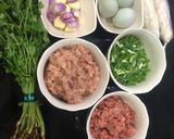 Foto langkah ke 1 dari resep Martabak telur daging daun wansui (daun ketumbar).