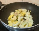 A picture of step 3 of Aloo Gobhi with Methi.