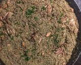 Foto del paso 8 de la receta: Arroz negro con salmón y calamaretis