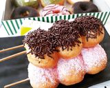 Foto langkah ke 14 dari resep Donat lagi,, sukses ada white ring.