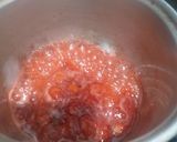 Foto langkah ke 2 dari resep Korean Strawberry Milk.