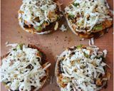 A picture of step 8 of Idlizza (Idli Pizza).