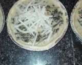 Foto del paso 2 de la receta Mini quiche de hojaldre con acelgas con queso en crema y beicon 