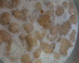 A picture of step 3 of Dahi phulki.