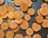 Foto del paso 1 de la receta: Verduras con salchichas parrilleras y huevo
